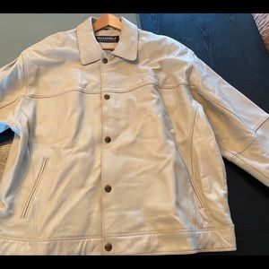 Leather Pelle Pelle jacket by Marc Buchanan
Size 50